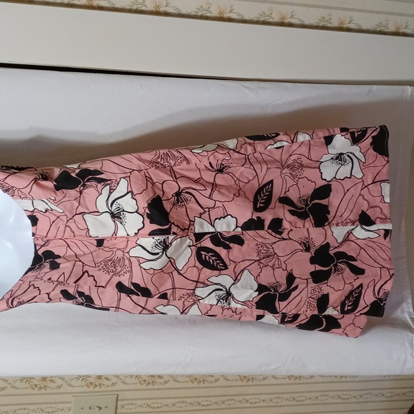 Y2K Pink Halter Dress with Hawaiian Flowers - Picture 3 of 6